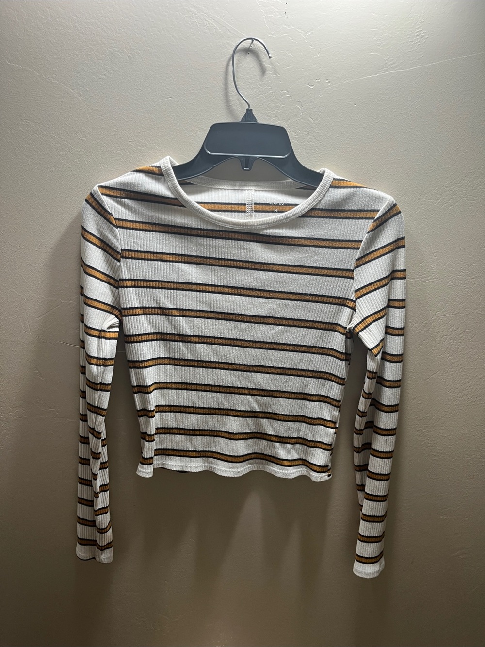 Arizona Jean Company White Long-Sleeve Ribbed Top with Brown Stripes